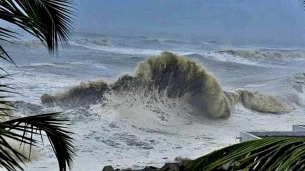 https://www.jagranimages.com/images/newimg/25102022/25_10_2022-cyclone_sitrang_in_bangladesh_23161283_5328258.jpg