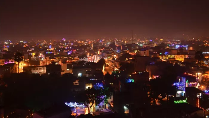 Diwali 2022: दीपावली पर रोशनी से नहाया गोरखपुर शहर। - जागरण