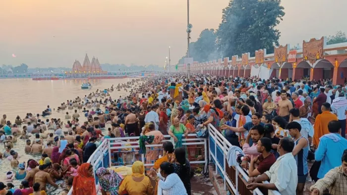 Surya Grahan photos & videos: कुरुक्षेत्र में सूर्यग्रहण का दृश्य। जागरण