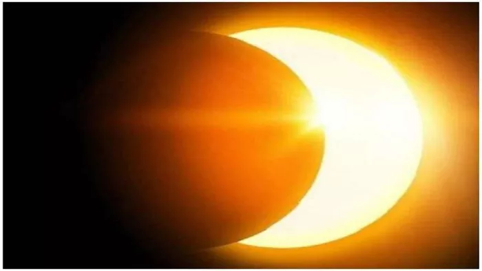 Solar Eclipse: सूर्य ग्रहण क्या है, क्यों होता है और कितने प्रकार का होता है? यहां जानें A TO z