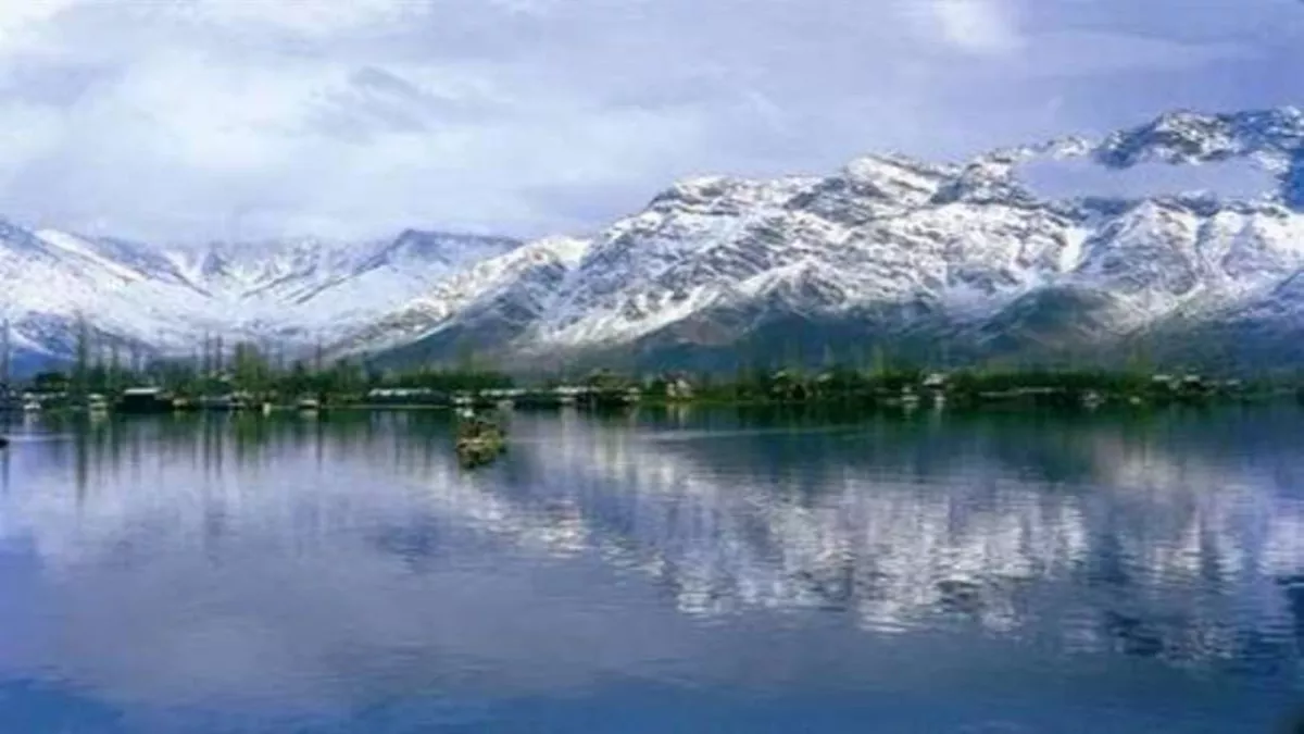 Kashmir : एशिया की दूसरी सबसे बड़ी झील वुल्लर के संरक्षण से स्थानीय मछुआरों, व्यावसायिक उम्मीदें बढ़ी