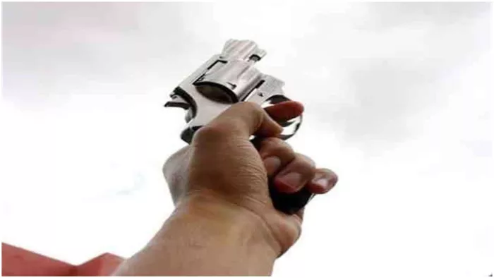 बिहार में बदमाशों के हौसले बुलंद! लूटपाट की नीयत से छात्र को सरेआम मारी गोली (प्रतीकात्मक तस्वीर)