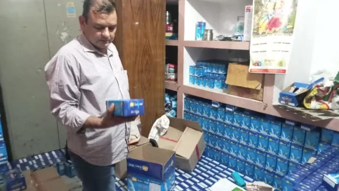 एसटीएफ की रेड में पकड़ा नकली घी बनाने का कारोबार।
