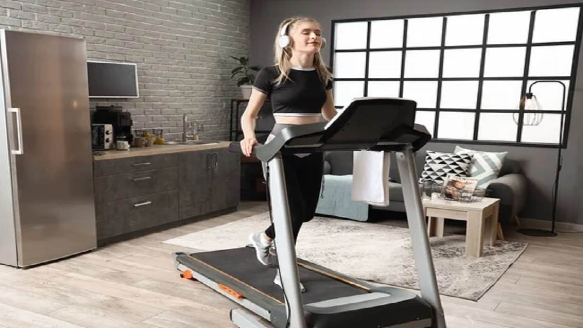https://www.jagranimages.com/images/newimg/25102024/25_10_2024-cover-image-best_powermax-treadmill_23821617.jpg