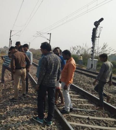 youth hit by jodhpur howrah express died