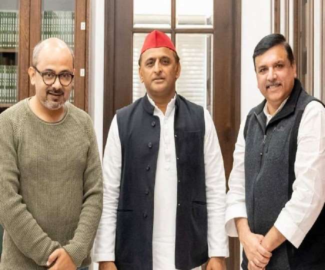आप यूपी प्रभारी संजय सिंह और सपा अध्यक्ष अखिलेश यादव की बुधवार को लखनऊ में मुलाकात हुई।
