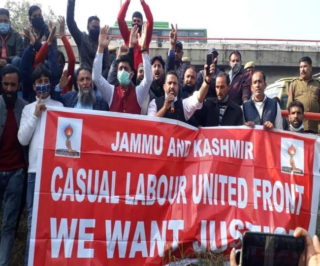 अस्थायी कर्मियों के प्रति उदासीन रवैया रहा तो आने वाले दिनों में जम्मू-कश्मीर के अस्थायी कर्मी सड़कों पर उतर आएंगे।
