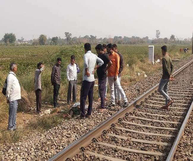 the youth died after being hit by a jodhpur howrah express train while crossing the railway line