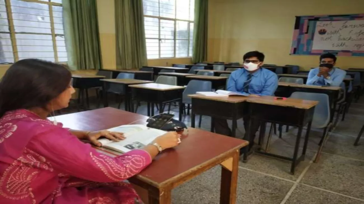 दिल्ली सरकार के 193 स्कूलों में क्लासरूम के निर्माण में घोटाले का आरोप, सतर्कता निदेशालय ने की जांच की सिफारिश
