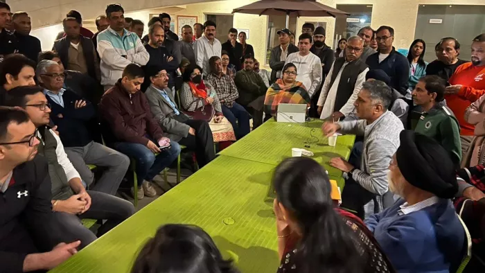 टावरों को गिराने से पहले RWA के साथ साझा किया जाए प्लान।