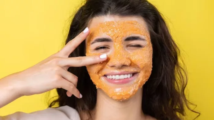 Face Pack For Oily Skin: दमकती त्वचा के लिए चेहरे पर लगाएं ये फेस पैक