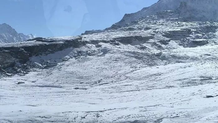 ताजा हिमपात के बाद कुछ यूं नजर आया रोहतांग दर्रे का सुंदर नजारा (जागरण फोटो)
