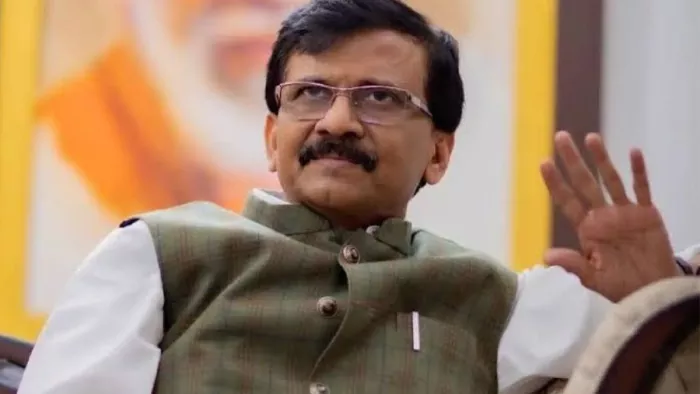 महाराष्ट्र चुनाव के नतीजों के बाद संजय राउत ने EVM पर उठाया सवाल (फाइल फोटो)