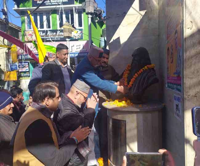 Volajte Dehradun datovania