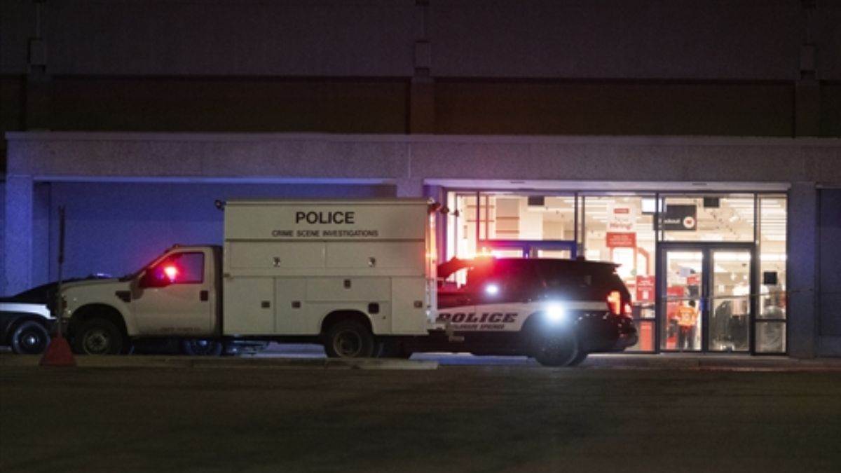 https://www.jagranimages.com/images/newimg/25122023/25_12_2023-colorado_mall_23613148.jpg