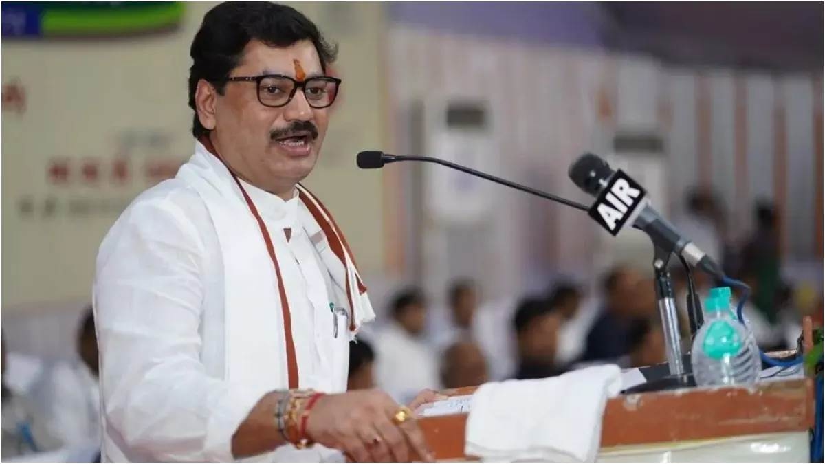 https://www.jagranimages.com/images/newimg/25122023/25_12_2023-dhananjay_munde_23613171.jpg