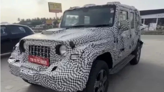 Mahindra Thar 5-door को फिर से टेस्टिंग के दौरान देखा गया है।