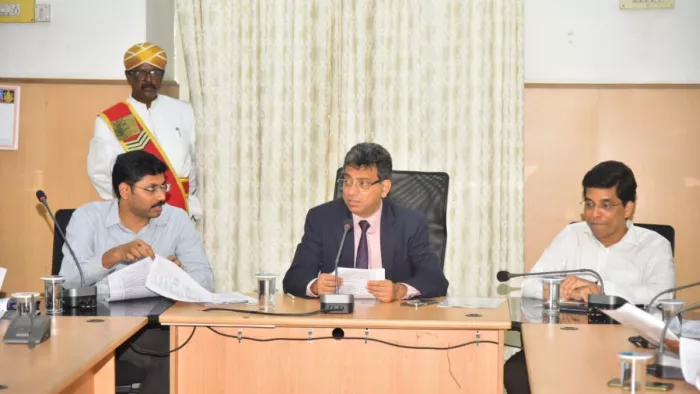 28 फरवरी तक कन्नड़ नेमप्लेट नहीं लगाने वाले दुकानों के खिलाफ कानूनी कार्रवाई की जाएगी।