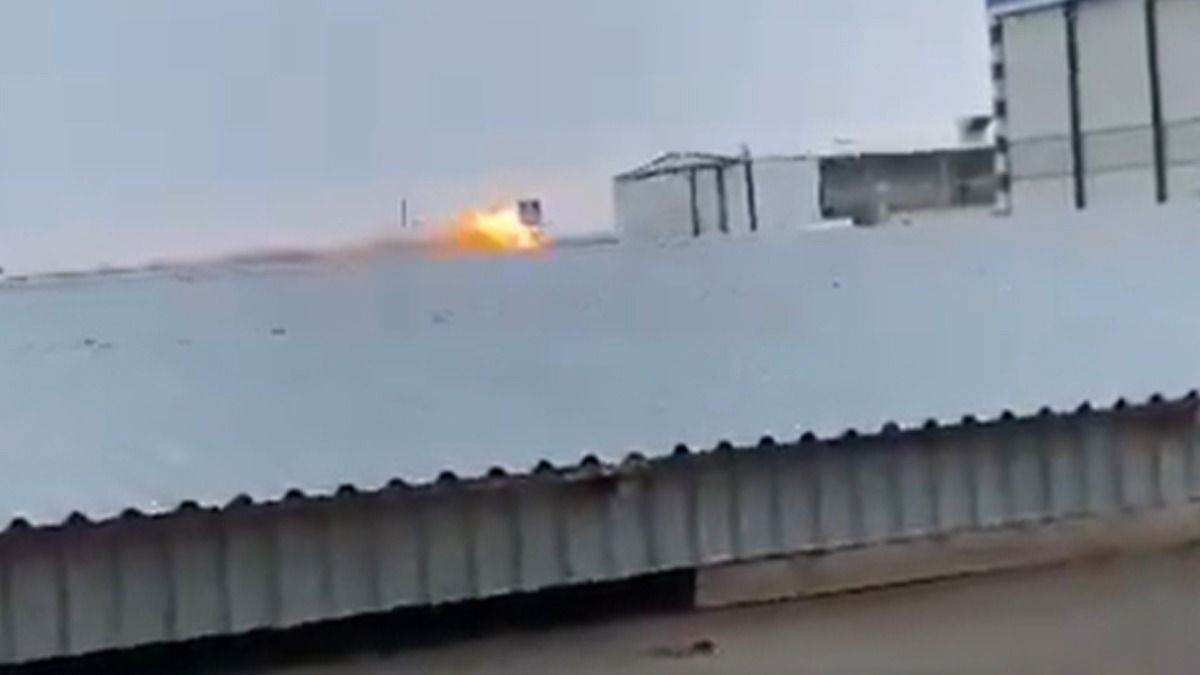https://www.jagranimages.com/images/newimg/25122024/25_12_2024-plane_crash__23855535.jpg