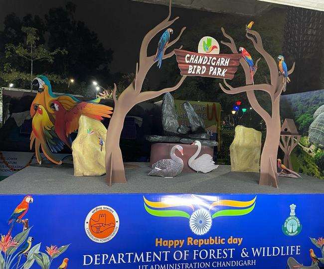 चंडीगढ़ के वन और वन्यजीव विभाग ने इस झांकी को तैयार किया था।
