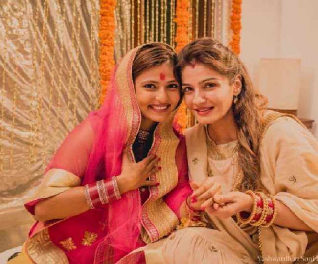 Raveena Tandon shared unseen pictures on daughter Chhaya marriage anniversary.