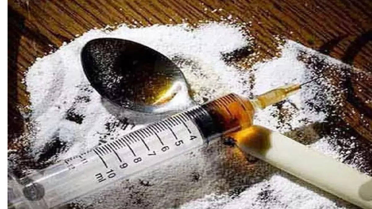 पुलिस द्वारा नशा विरोधी अभियान चलाया गया।