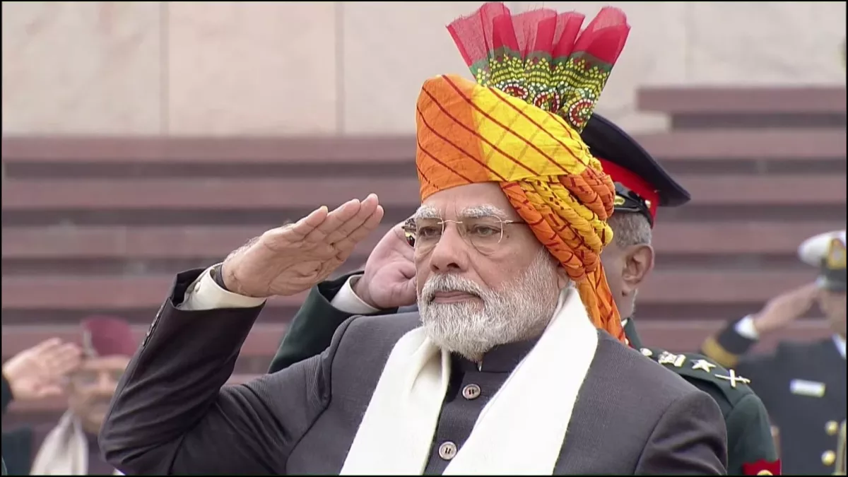 Republic Day 2023: इस बार राजस्थानी पगड़ी में नजर आए पीएम मोदी, जानें 2015 से अब तक कितना बदला उनका अंदाज