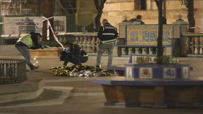 Spain News: स्पेन के चर्च में धारदार हथियार से लोगों पर हमला (फोटो एपी)