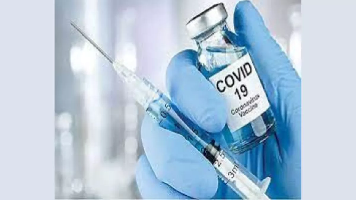 ऐसे में दूसरी खुराक के रूप में उन्हें कोवैक्सीन लगवाने की अनुमति दी जाए।