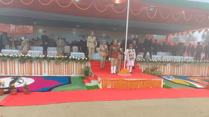 करनाल में CM मनोहर ने शान से लहराया तिरंगा