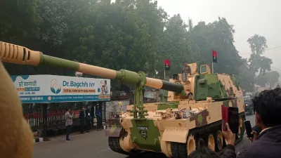 Republic Day 2024: परेड में दिखी रक्षा क्षेत्र में भारत की बढ़ती ताकत की  झलक, पहली बार लखनऊ में दिखा K9 वज्र का जलवा - Uttar Pradesh CM Yogi  Adityanath unfurls the