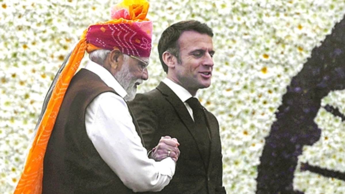 https://www.jagranimages.com/images/newimg/26012024/26_01_2024-modi_with_macron_1_23638985.jpg