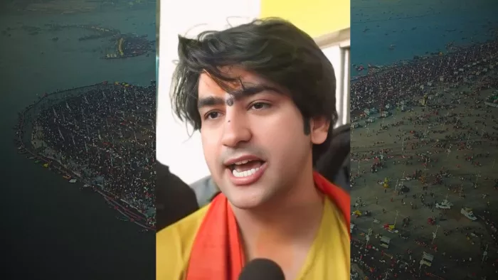Maha Kumbh पहुंचे बागेश्वर धाम के प्रमुख पं. धीरेंद्र कृष्ण शास्त्री।
