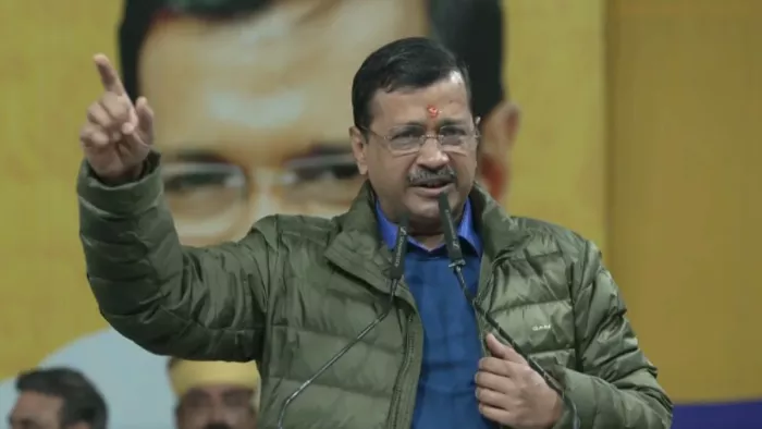 केजरीवाल ने दिल्ली में गुजरात पुलिस की तैनाती पर सवाल उठाए हैं। फाइल फोटो