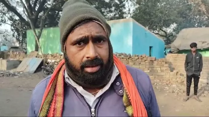 घटना की जानकारी देते भुक्तभोगी पिंटू यादव