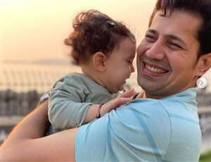 Sumeet Vyas with won Ved. Photo- Instagram