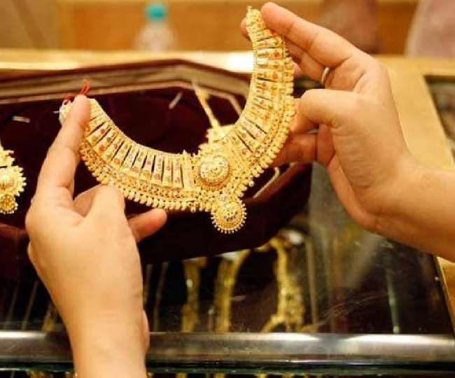 Gold Buying Tips इस वक्त सोना खरीदने से पहले विचार करें और सलाह लें।