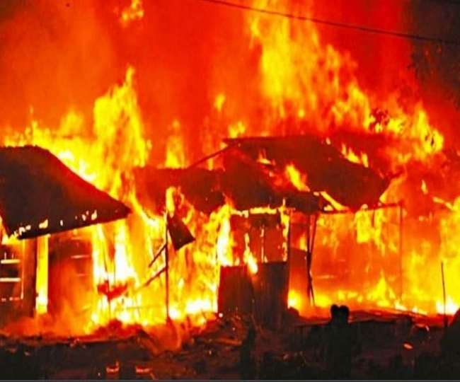 मुजफ्फरपुर के औराई में घर में लगी आग गृह स्वामी व मवेशी की मौत - Fire in the house in Aurai of Muzaffarpur, the death of the owner and cattle