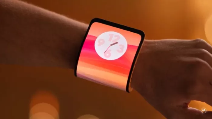 Motorola का रूप बदलने वाला फोन MWC 2024 में पेश हुआ है।