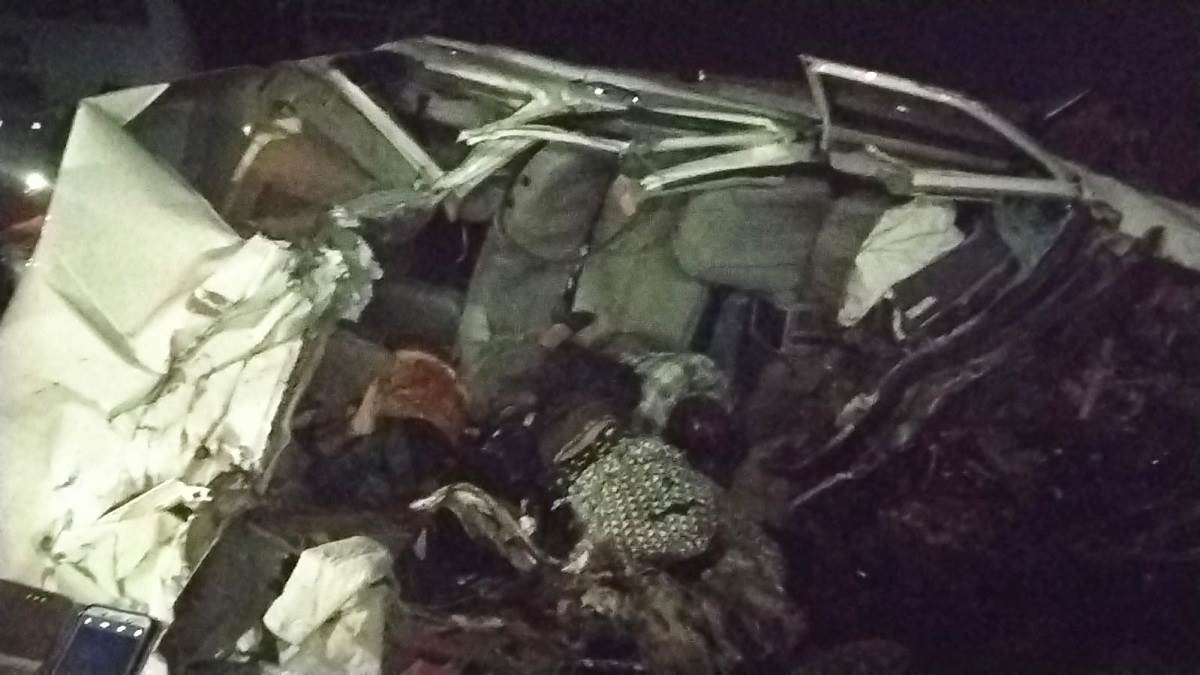 nine including bhojpuri singer chotu pandey killed in road accident in mohania