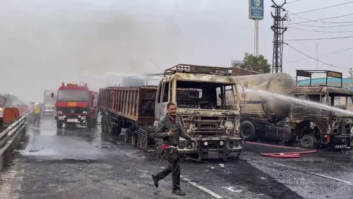 इस हादसे में 18 लोगों की मौके पर ही मौत हो गई थी।