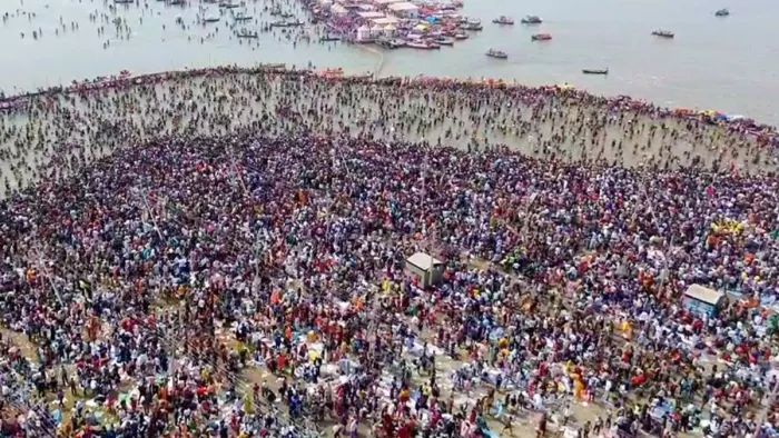 महाशिवरात्रि पर महाकुंभ में अब तक सवा करोड़ से ज्यादा लोगों ने लगाई डुबकी। (तस्वीर जागरण)