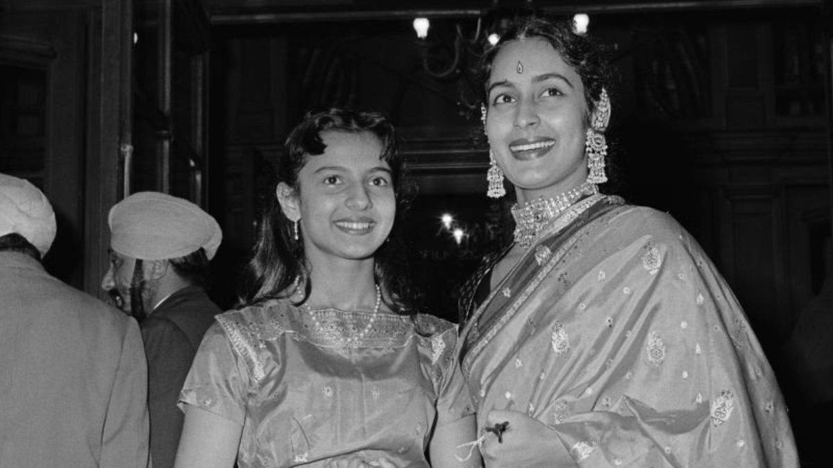 https://www.jagranimages.com/images/newimg/26022025/26_02_2025-nutan_sister_tanuja_23891057.jpg
