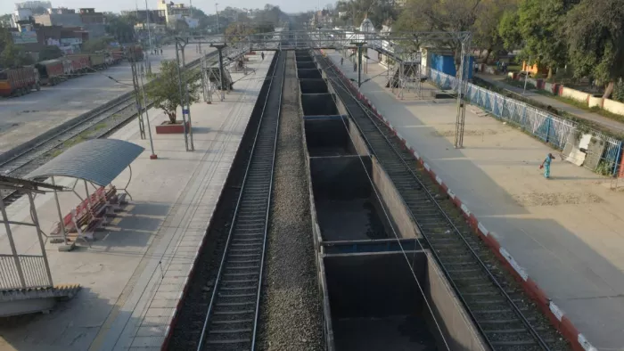 शिवपुर स्टेशन पर तीसरी और चौथी लाइन बिछाई जाएगी। जागरण