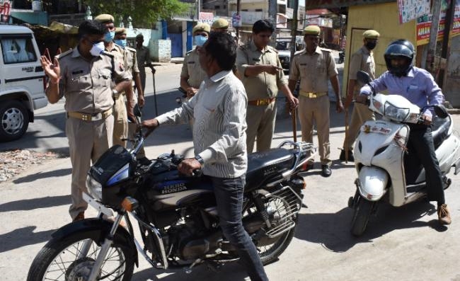 महामारी कानून के 19 मामले दर्ज, बेवजह घूमने वाले युवक दबोचे