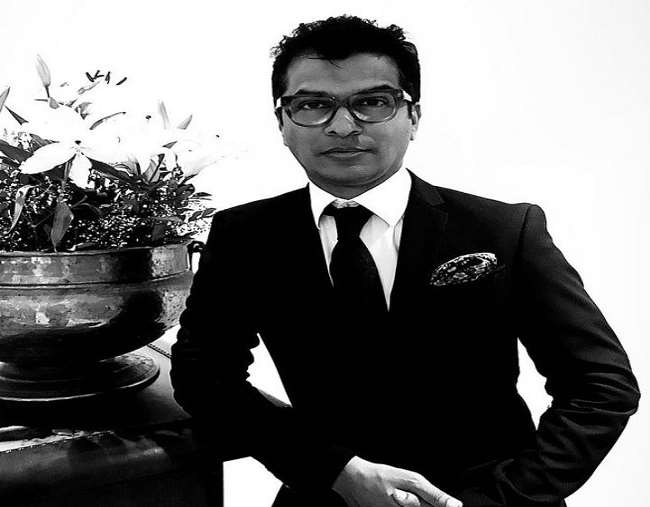 fashion designer vikram phadnis tests positive for covid19