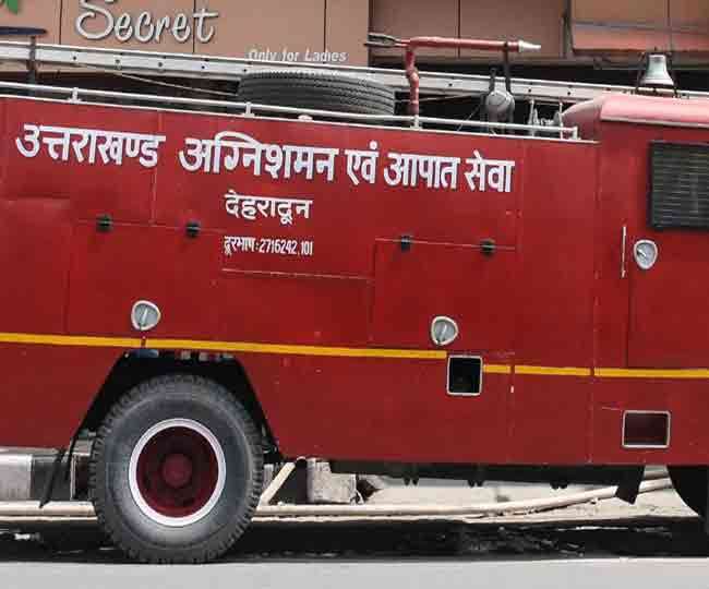 देहरादून : शहर में लगे फायर हाइड्रेंट गायब, कैसे बुझेगी आग - Fire hydrants  disappeared from city due to the Smart City works in Dehradun
