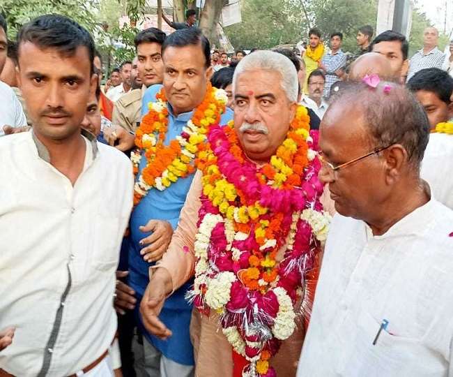 UP Govt 2022 कानपुर देहात पहुंचे राकेश सचान, बोले राशन की अवधि बढ़ा