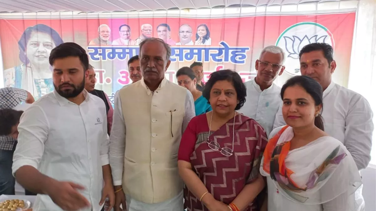 अलका गुर्जर ने कांग्रेस के सत्याग्रह को बताया नाटक, कहा- 'संकट में कांग्रेस को लोकतंत्र की याद आती है'