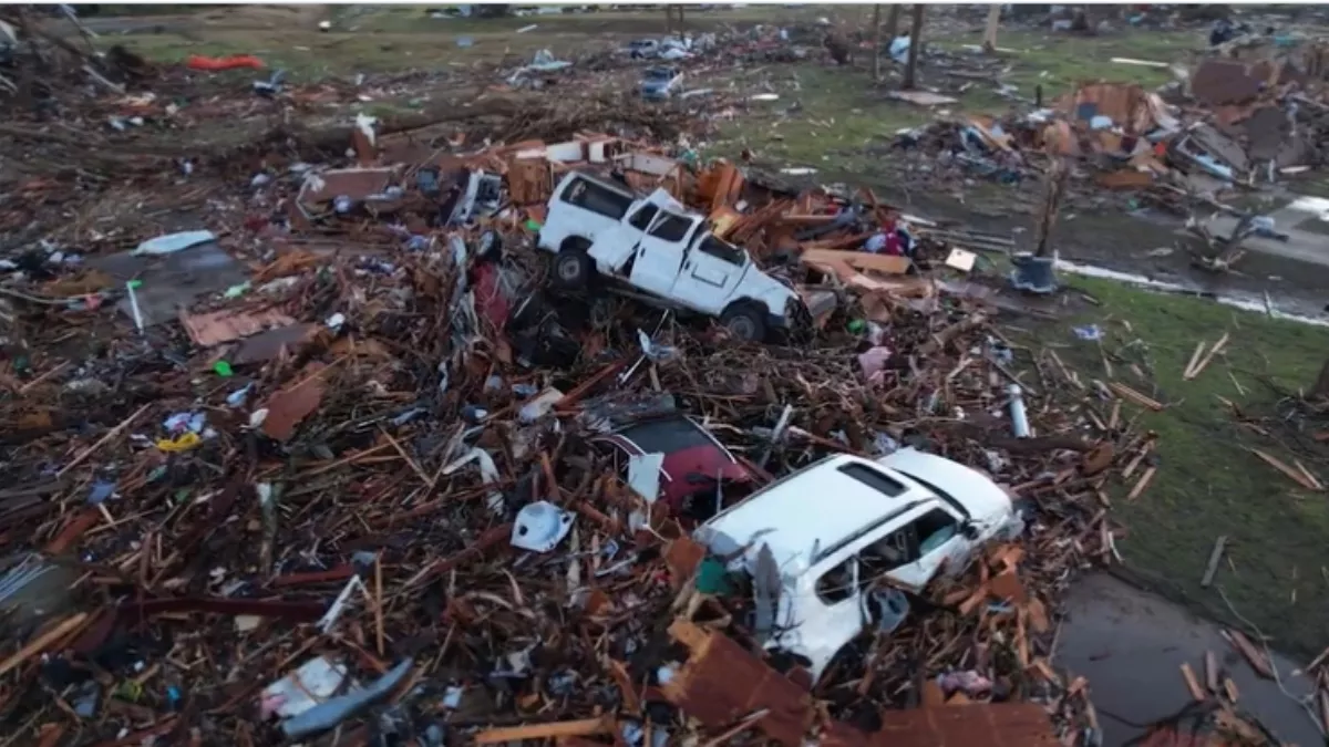 America: मिसिसिपी में टोरनेडो का तांडव; हजारों घर तबाह, अब तक 26 लोगों की मौत